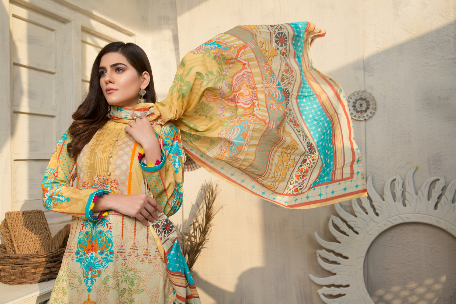The Charm of Ethnic Wear: Bringing Heritage Into Modern Fashion