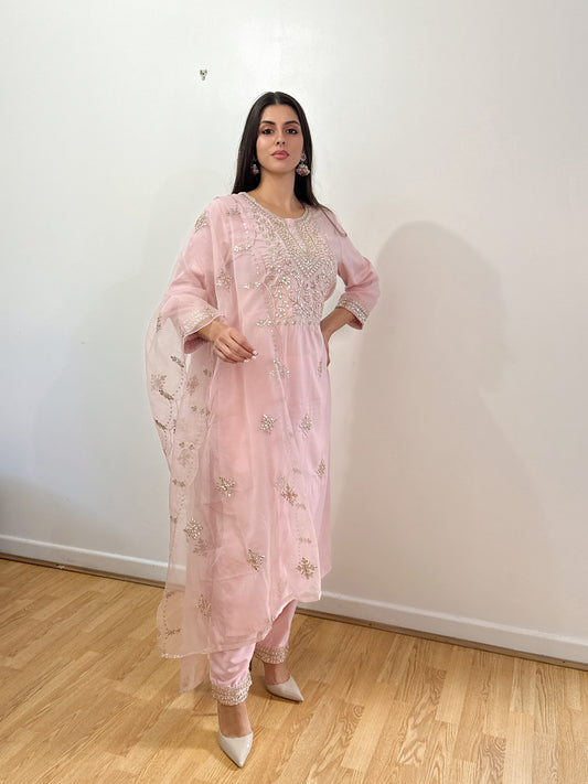 MYRAA – Light Pink Kurta Set