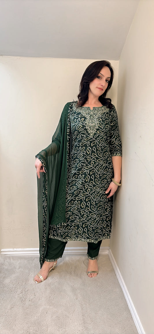 RAAYA – Bandhani Print Embellished Kurta Set