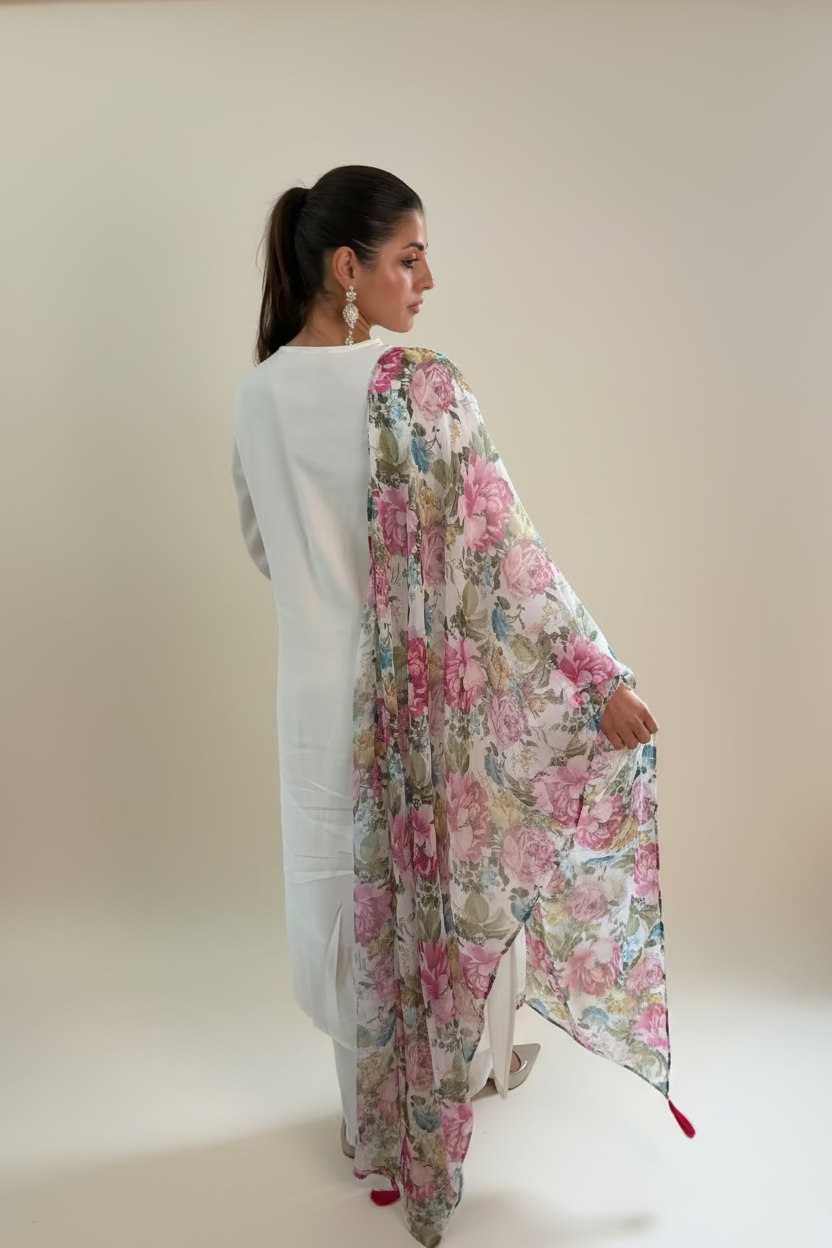 AARA  Embroidered Elegance Kurta Set with Dupatta Back