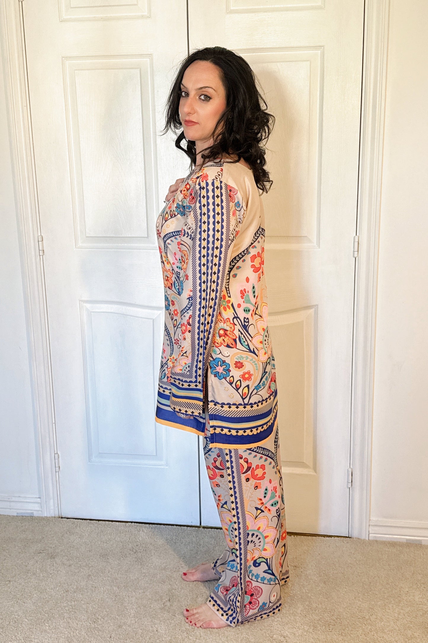  Ethnic Floral Printed Co-Ord Kurta And Trouser Set  side view 