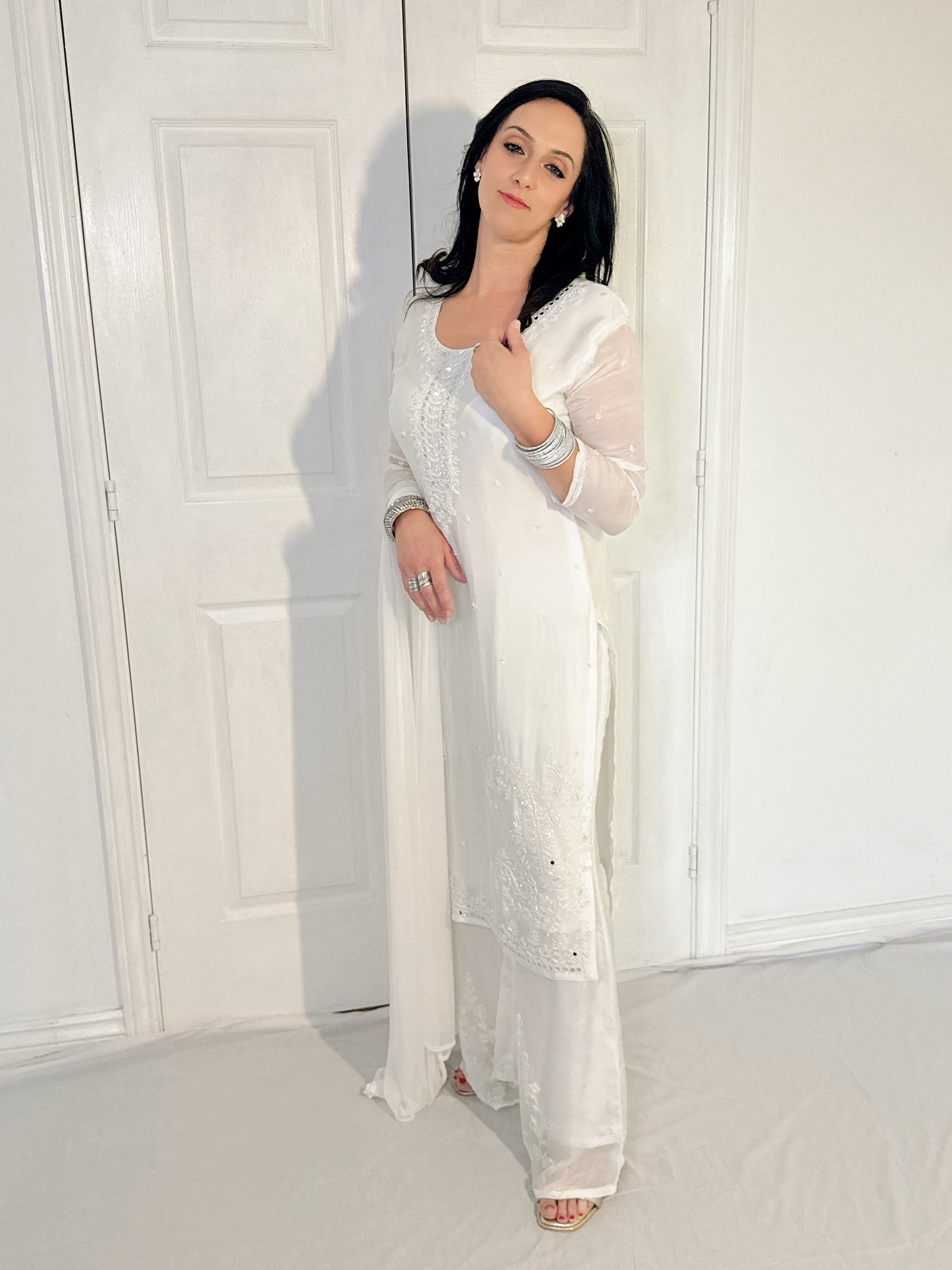 Tara White Silk Blend Embroidered Kurta Palazzo Set