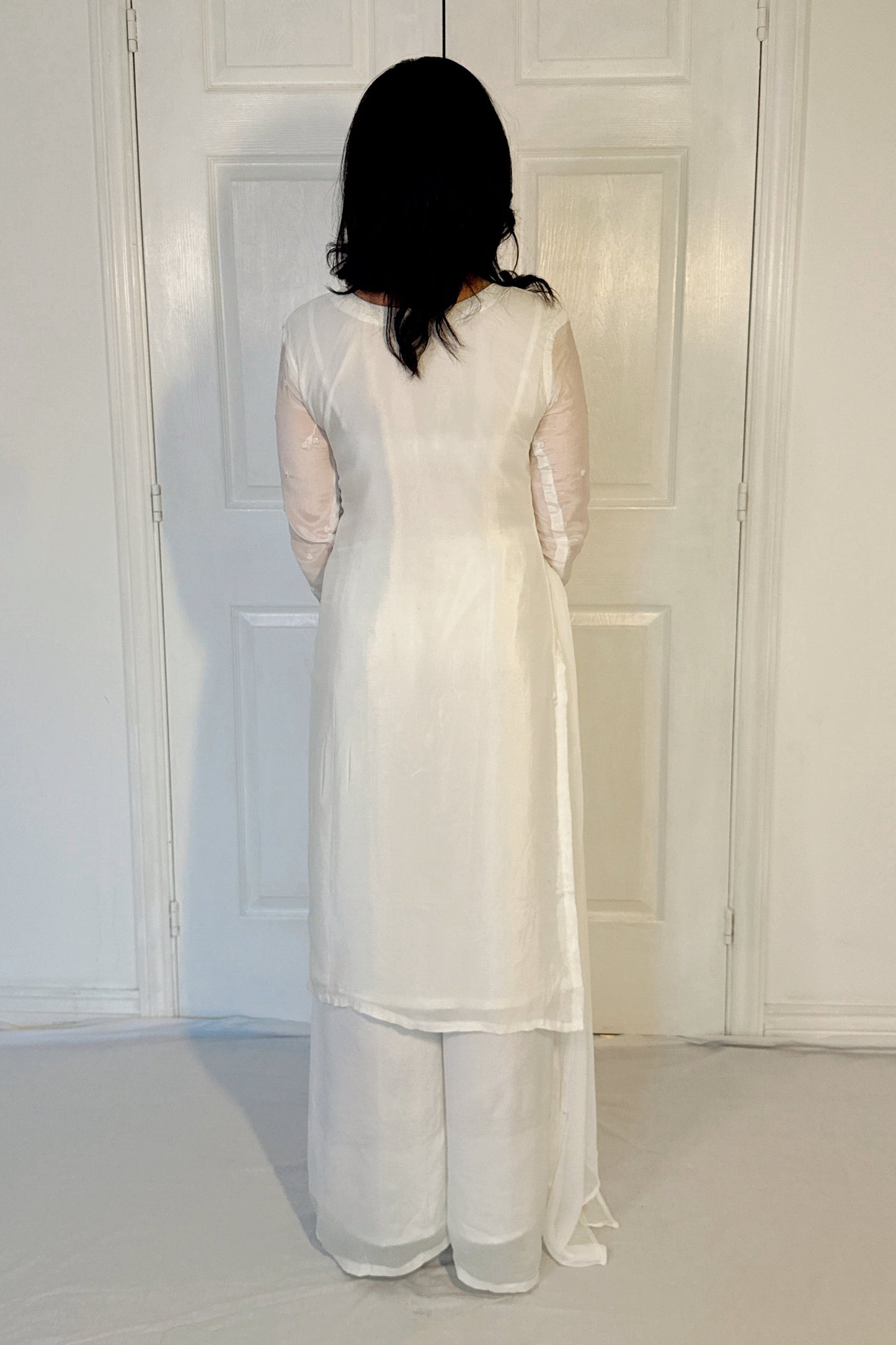 Tara White Silk Blend Embroidered Kurta Palazzo Set