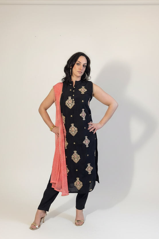 KIMORA Embellished Sleeveless Shalwar Kameez Front