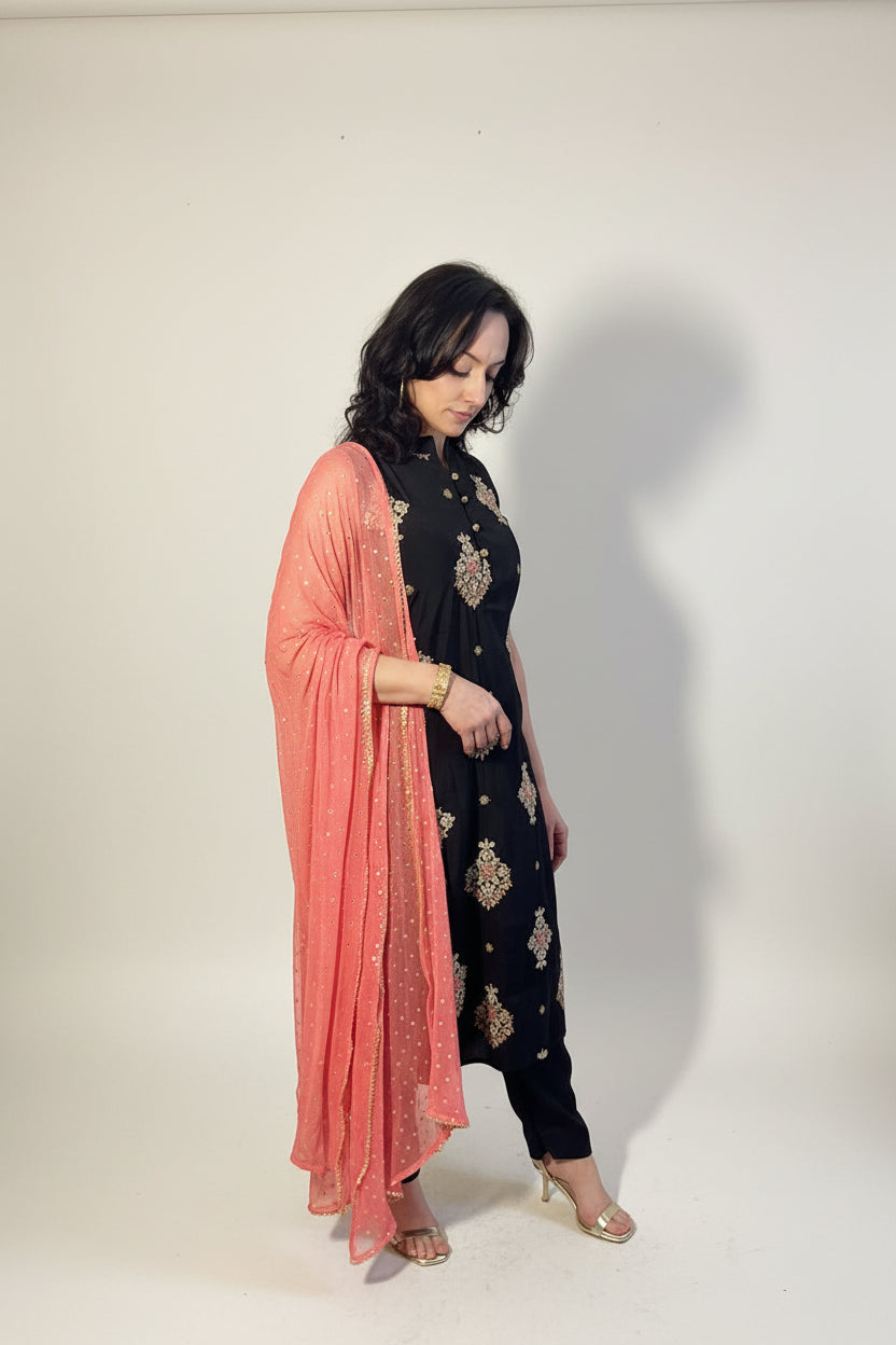 KIMORA Embellished Sleeveless Shalwar Kameez Side