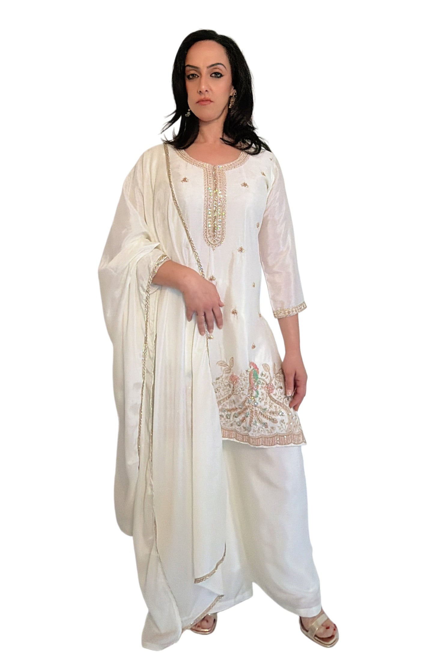MAHIRA  front  outfit 