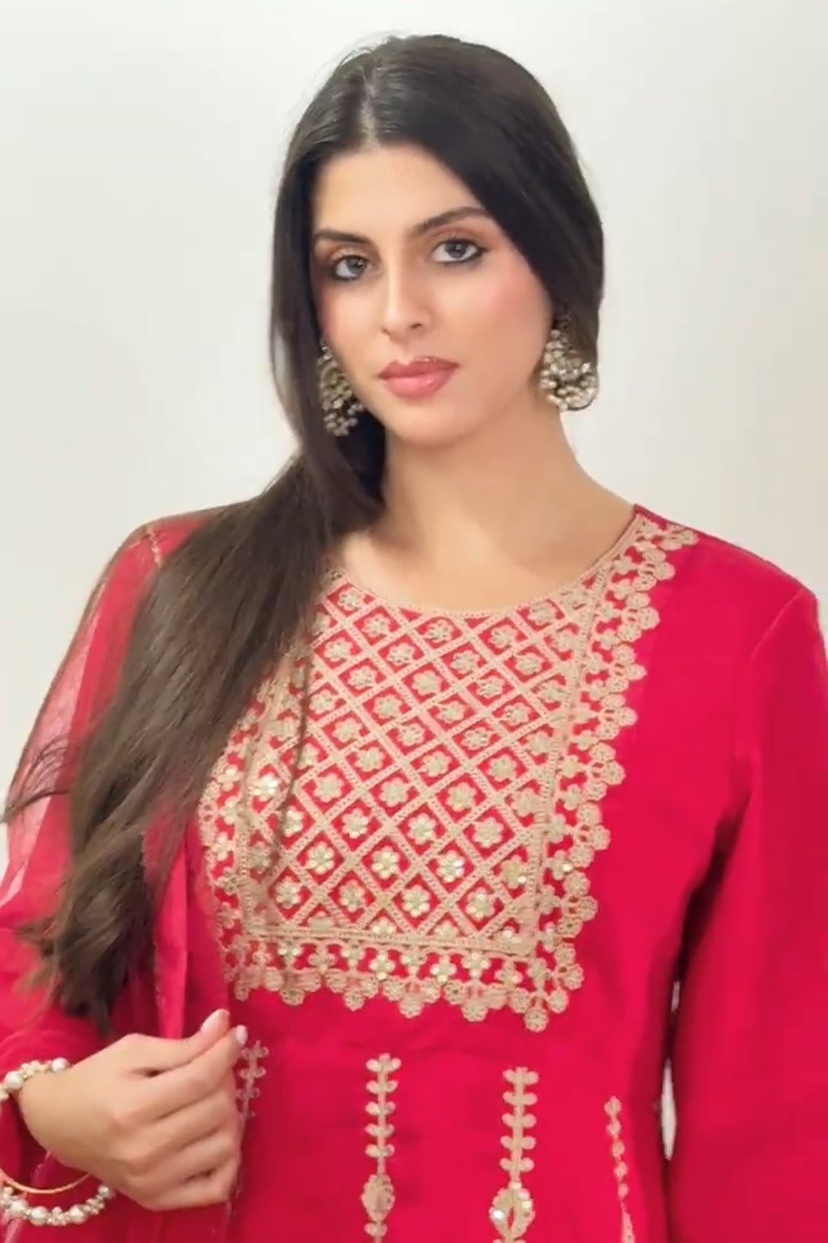 NYLA Pink Threadwork Kurta and Dhoti Pant Set Close up