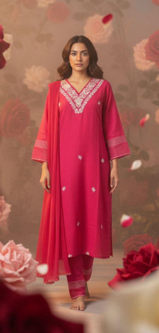 KIA – Fuchsia Embroidered Cotton Silk Kurta Set