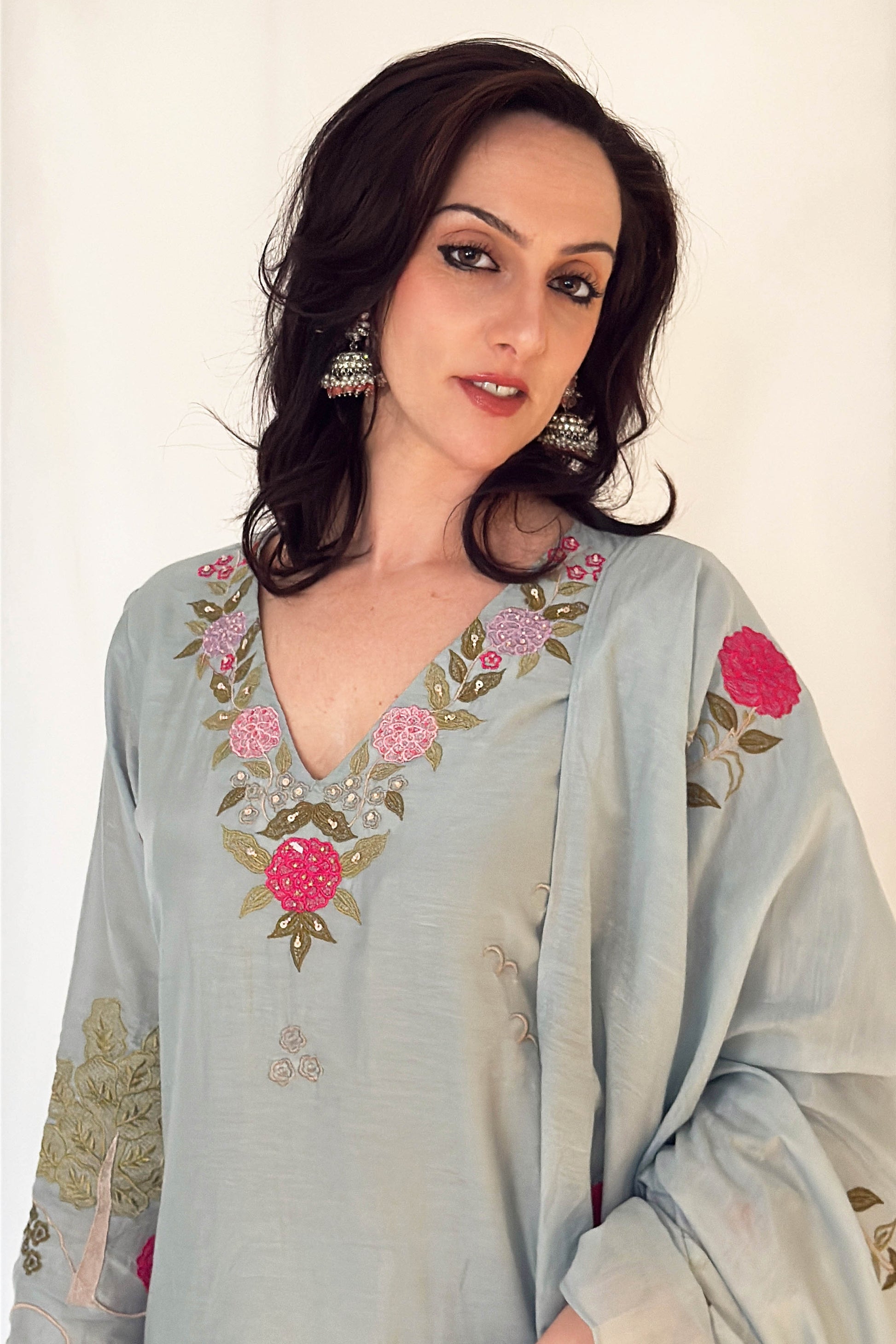 RIMSHA_Baby_Blue_Pure_Banaras_Mul_Chanderi_Suit_Set Front Side Outfit Front Detail