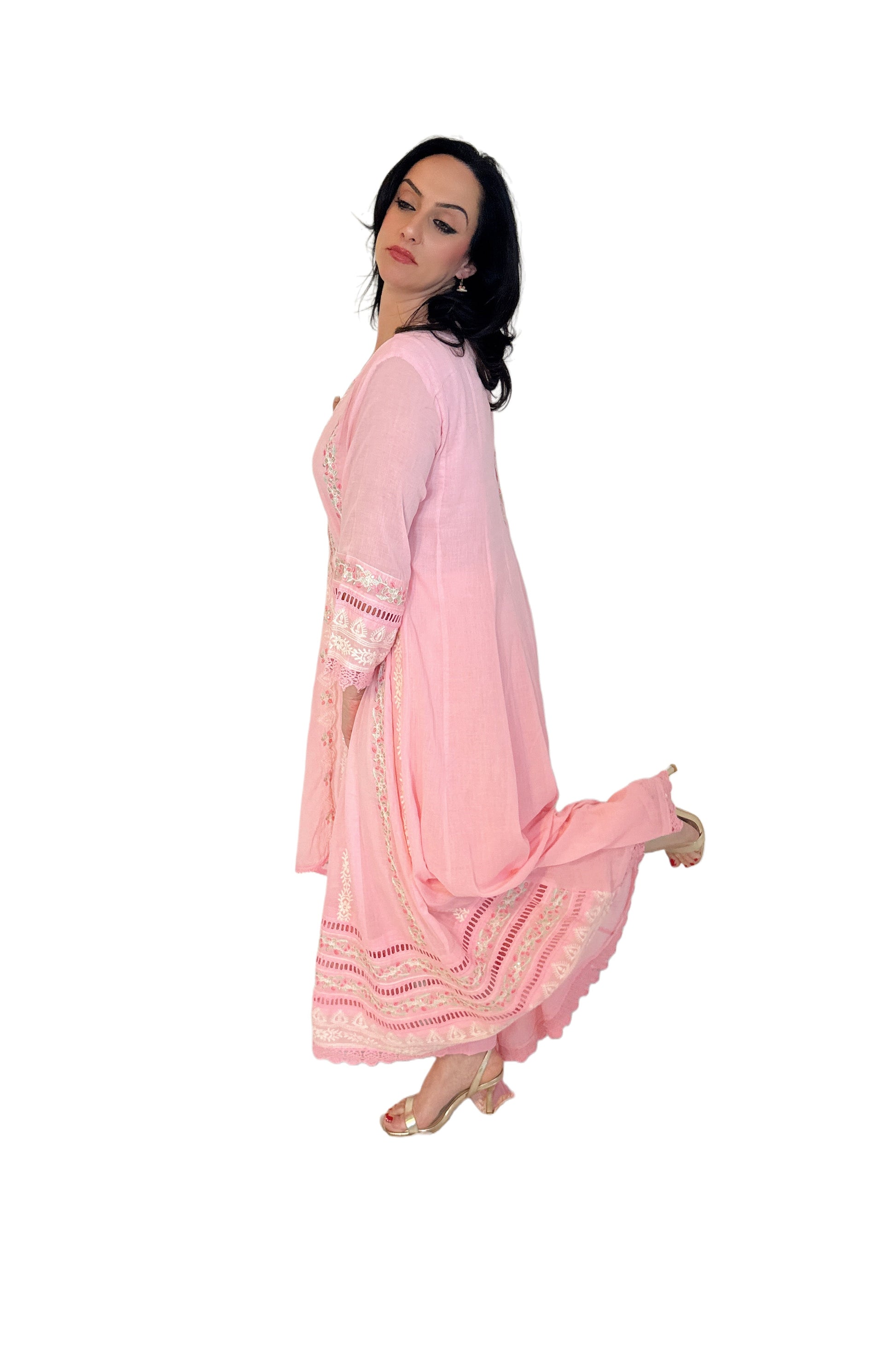 Rania_Pink side with pose