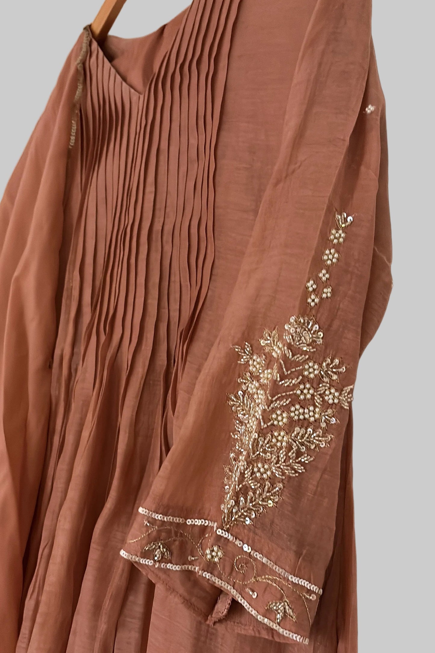 SAFA Elegant Peach Pleated Mul Chanderi Suit Set Embellishment 