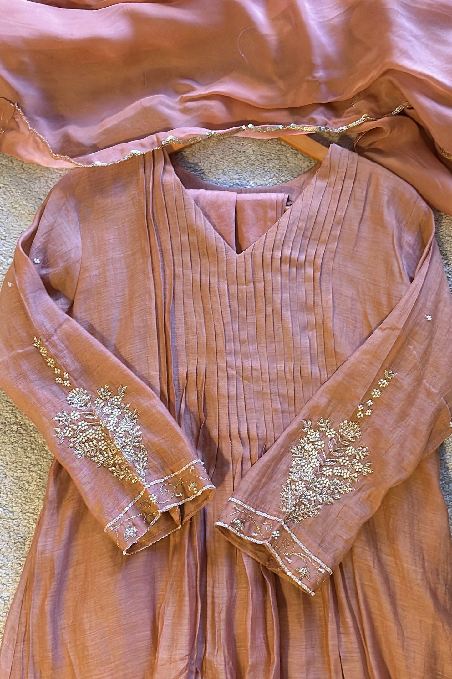 SAFA Elegant Peach Pleated Mul Chanderi Suit Set close up 