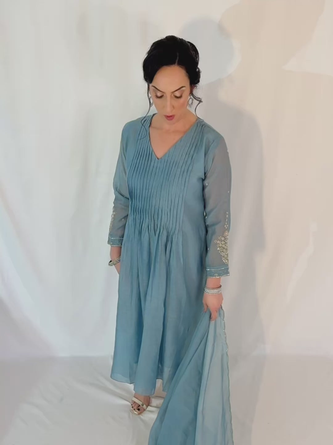 SAFA  Elegant  Blue Pintuck Mul Chanderi Suit Set video 
