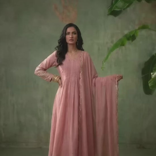 SAFA Elegant Peach Pleated Mul Chanderi Suit Set VIDEO 