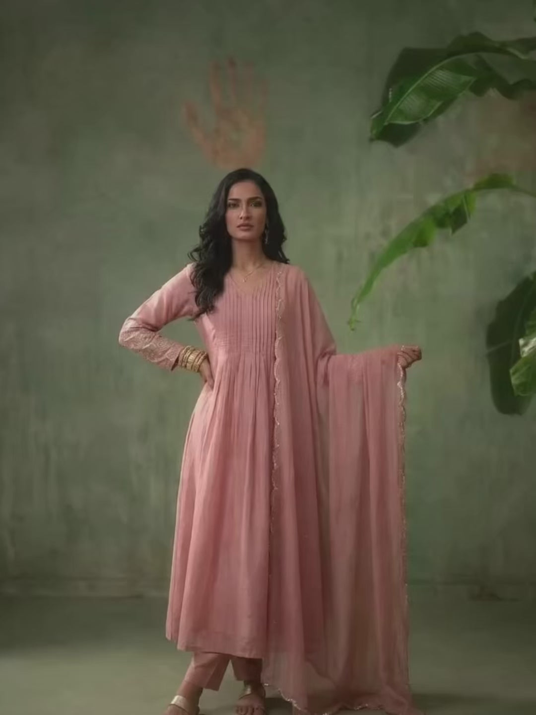 SAFA Elegant Peach Pleated Mul Chanderi Suit Set VIDEO 