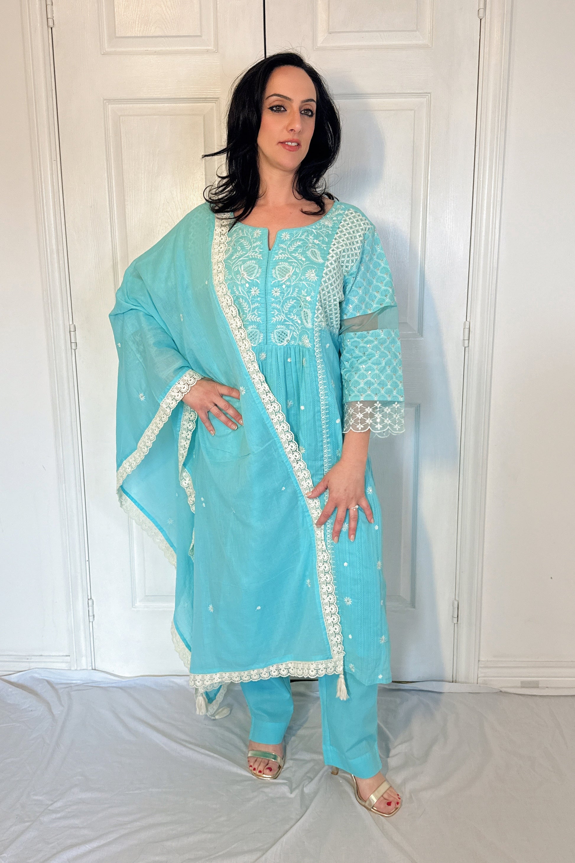 saira front 