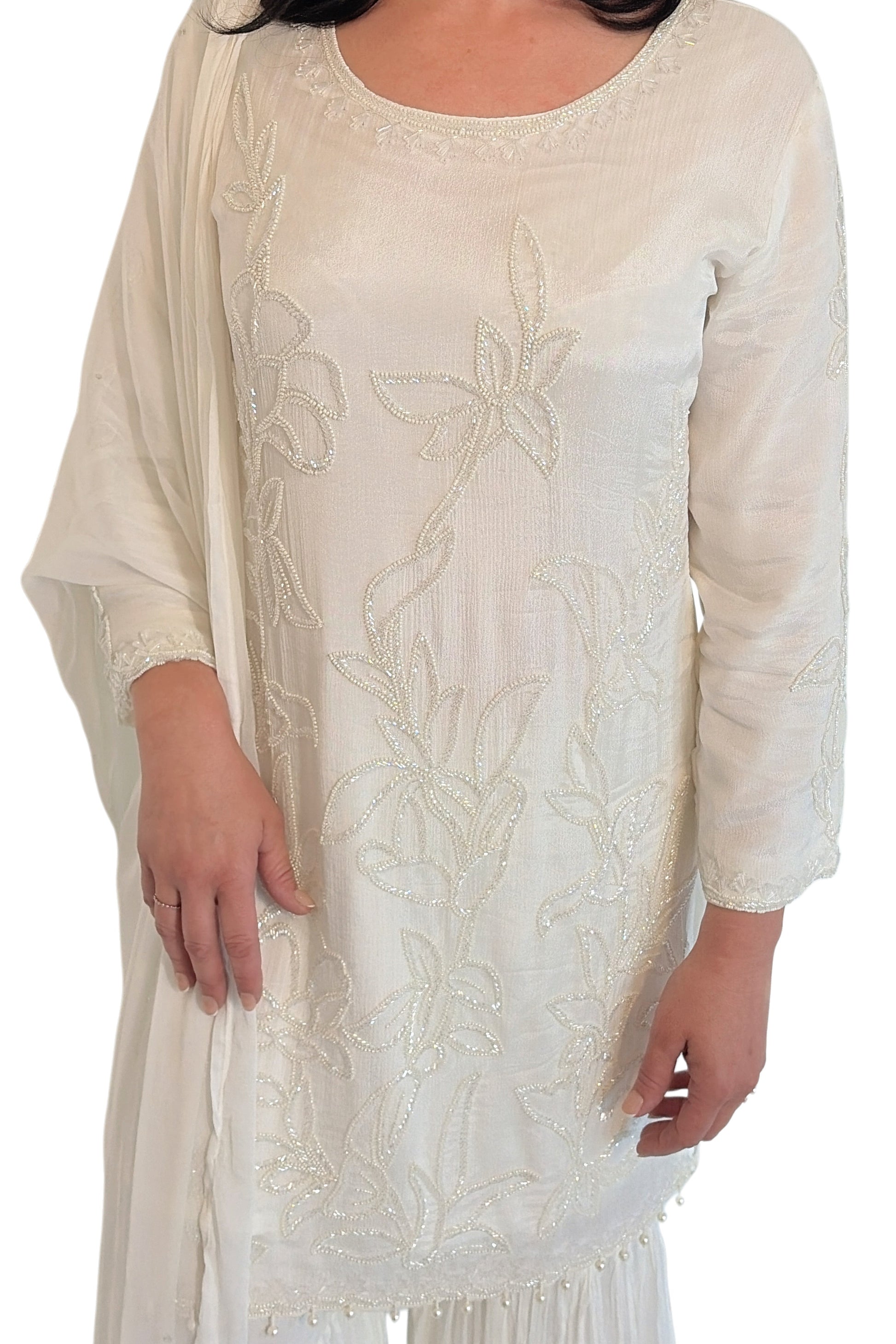 zarin white top part detail