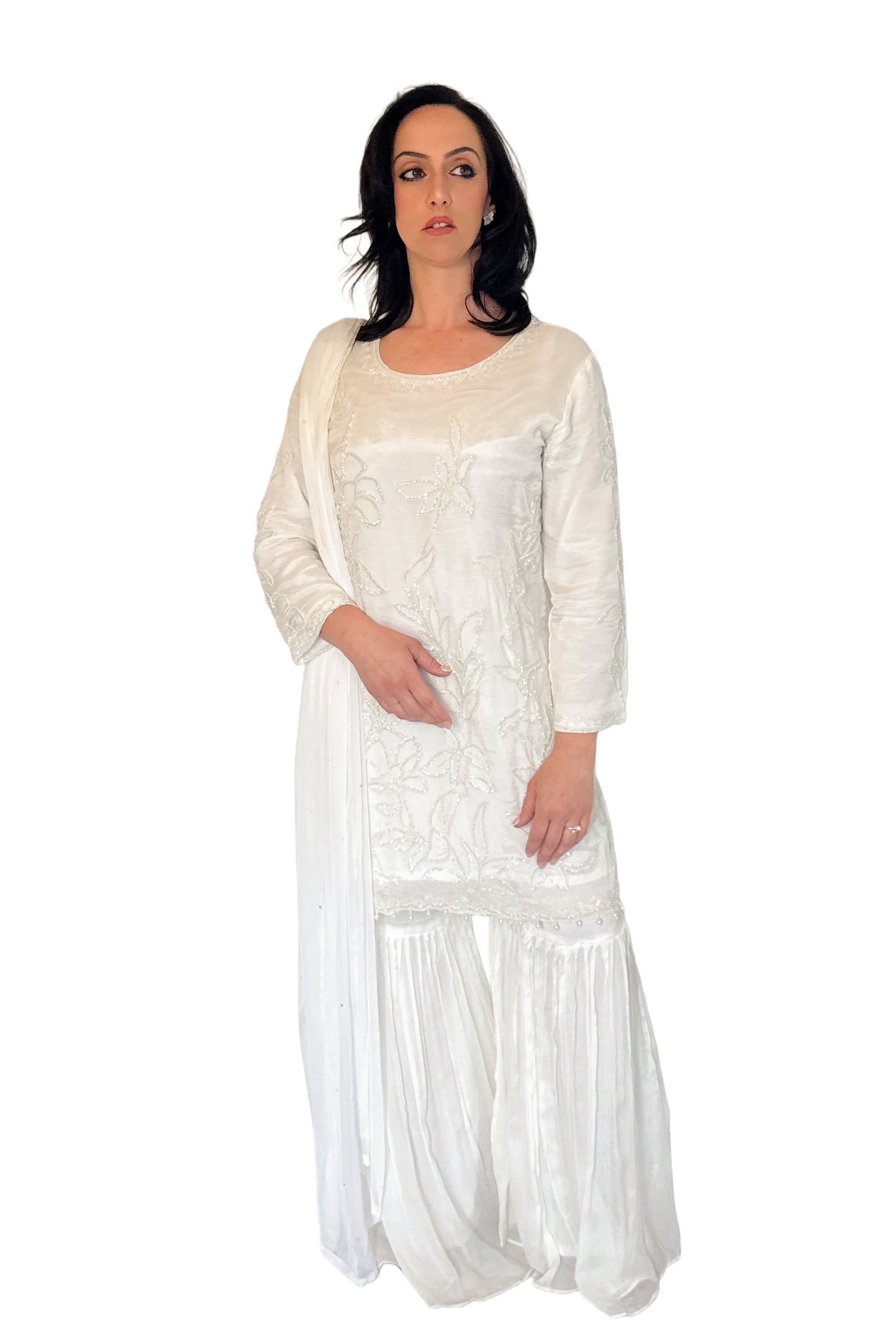 zarin white whole outfit 2